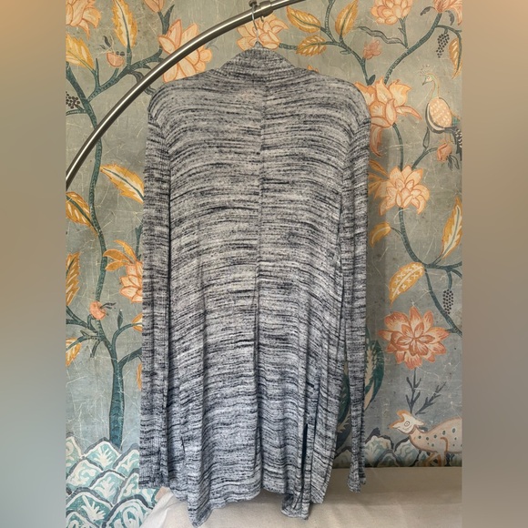 Laila Jayde Long Gray Cardigan Small - Picture 2 of 8